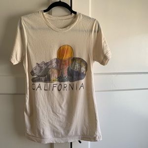Adorable California tee